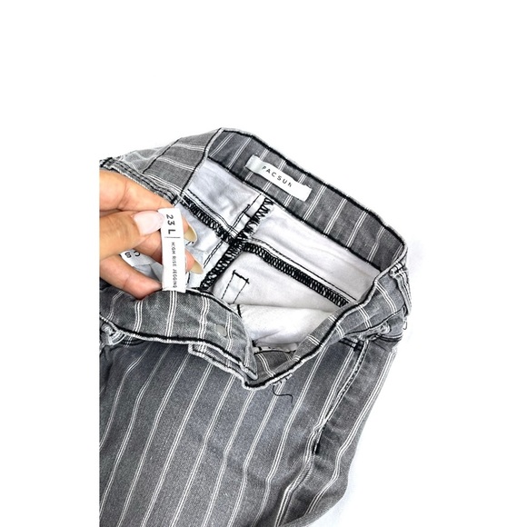 Pacsun Grey Pinstripe High Rise Jegging - Picture 5 of 7